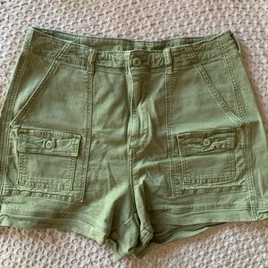 American Eagle 10 Highest Rise 90s Boyfriend Cargo Shorts